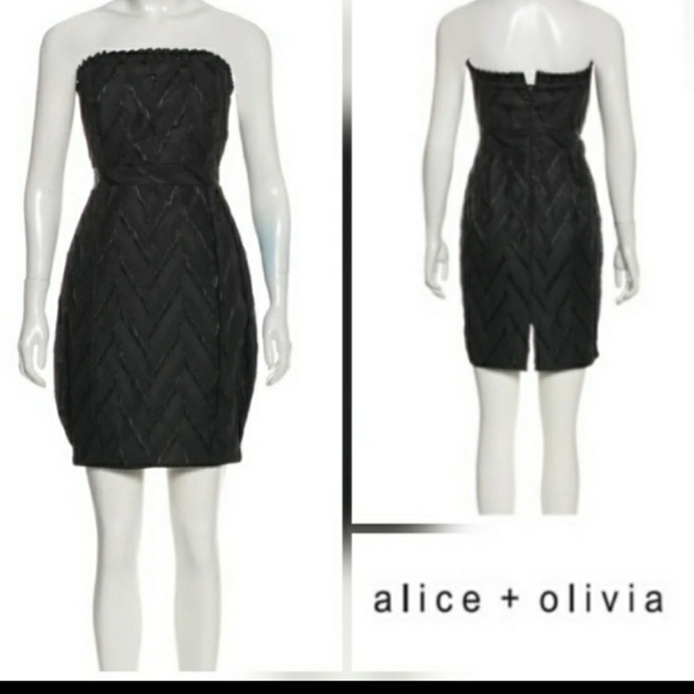 Alice + Olivia Black Strapless Cocktail Dr…
